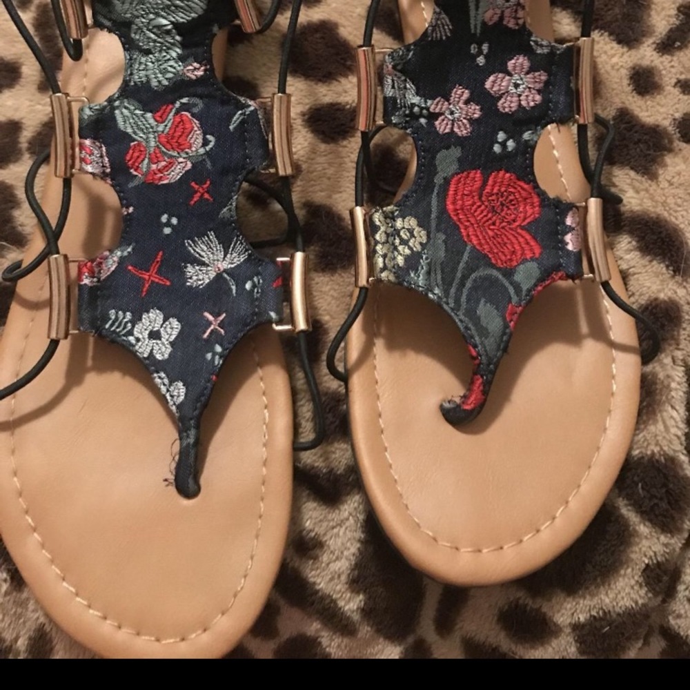 Multicolored sandals - Picture 2 of 2